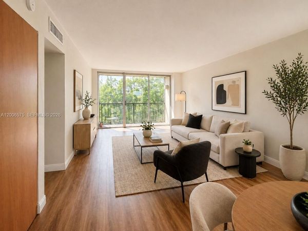 8870 Fontainebleau Blvd, Unit 409, Miami, FL 33172