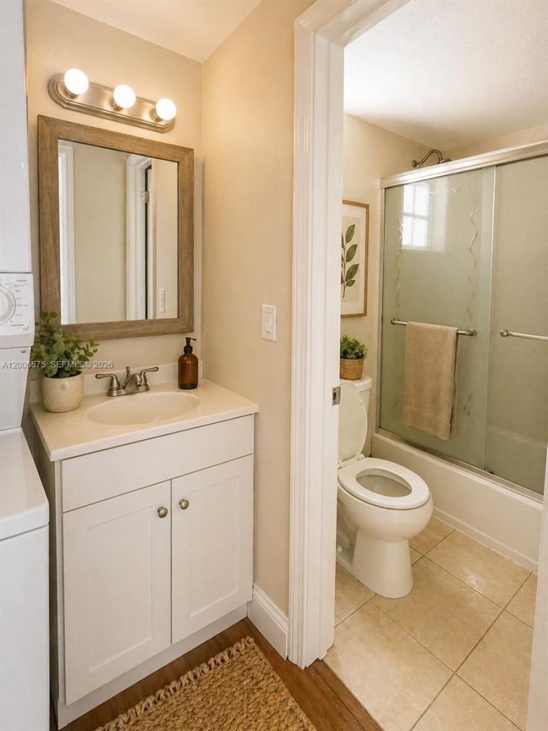 8870 Fontainebleau Blvd, Unit 409, Miami, FL 33172 Photo