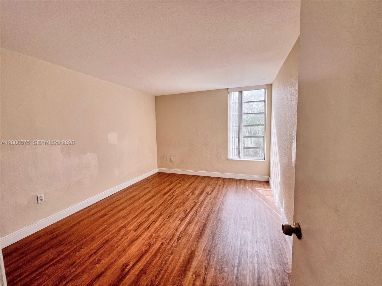8870 Fontainebleau Blvd, Unit 409, Miami, FL 33172 Photo