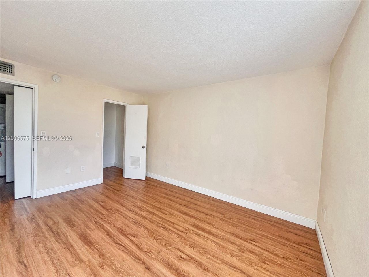 8870 Fontainebleau Blvd, Unit 409, Miami, FL 33172 Photo