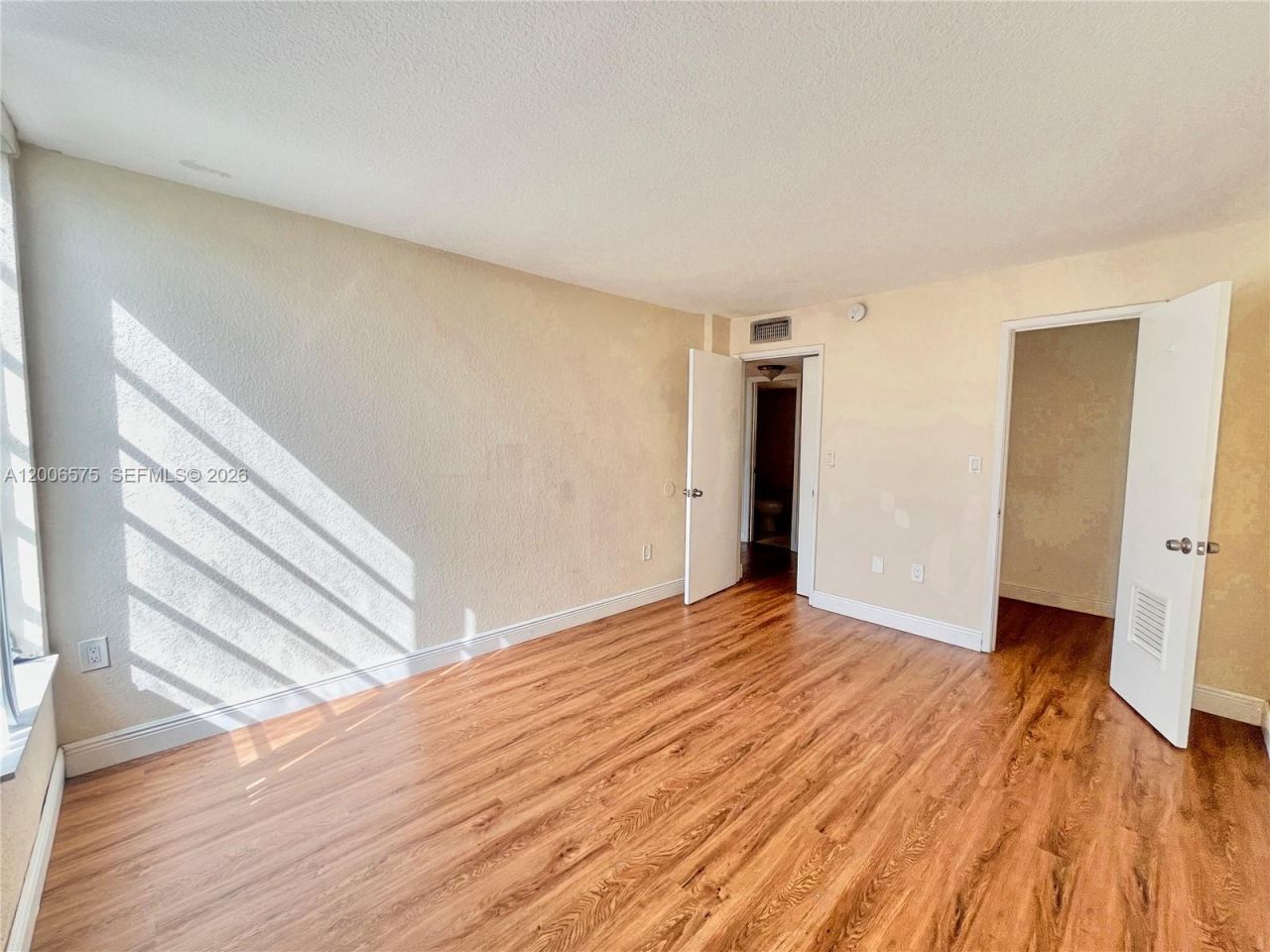 8870 Fontainebleau Blvd, Unit 409, Miami, FL 33172 Photo