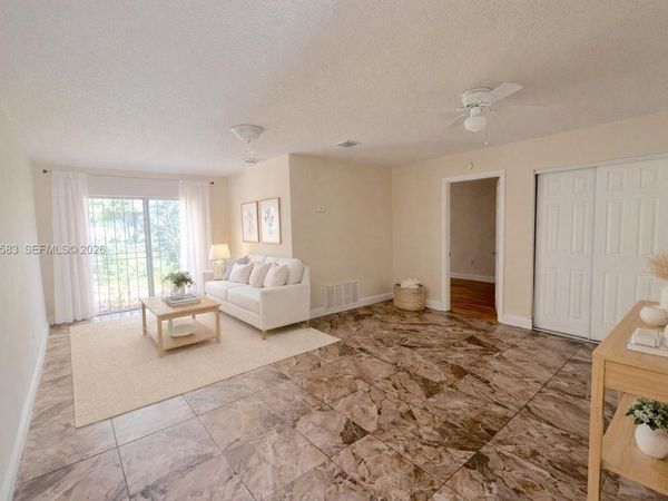 3896 NW 207 St , Unit 1, Miami Gardens, FL 33055