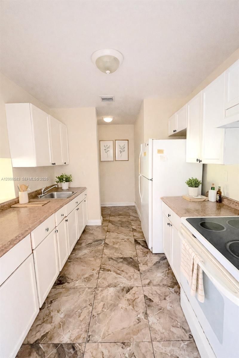 3896 NW 207 St, Unit 1, Miami Gardens, FL 33055 Photo