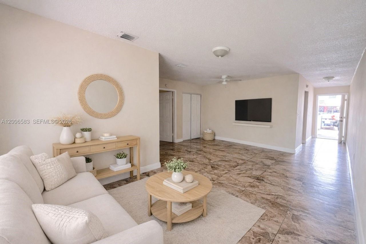 3896 NW 207 St, Unit 1, Miami Gardens, FL 33055 Photo