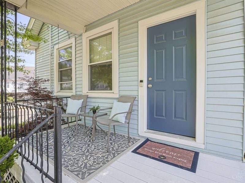 4150 Maple Drive, Cincinnati, OH 45209 Photo 2