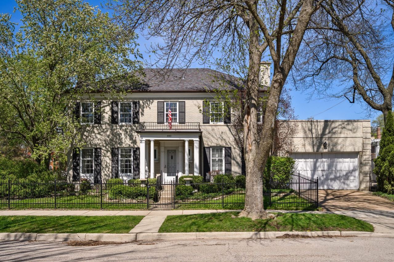 6103 N Kirkwood Avenue , Chicago, IL 60646