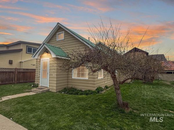 110 W Market Street, Cascade, ID 83611