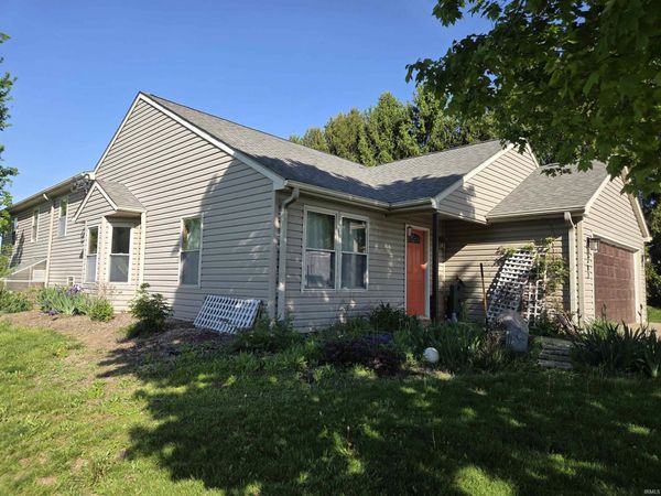 382 N 421 Highway, Delphi, IN 46923