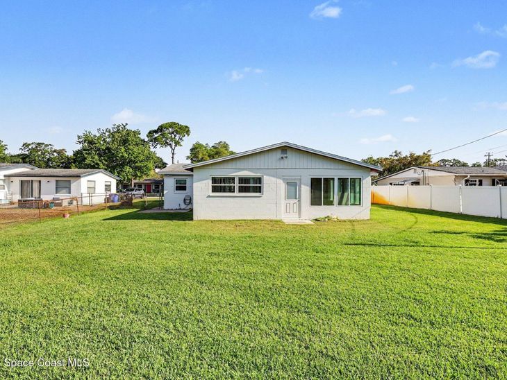 979 Kings Post Road, Rockledge, FL 32955