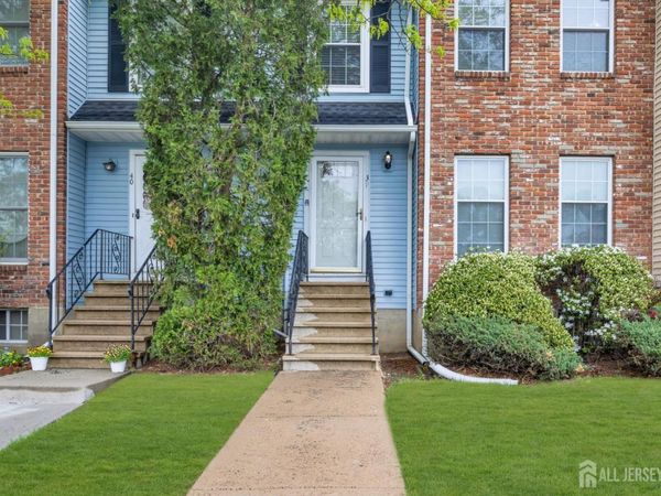 39 Delikat Lane , Sayreville, NJ 08872