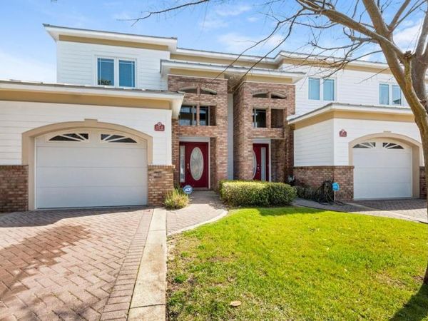 115 Beal Parkway, Unit B, Fort Walton Beach, FL 32548