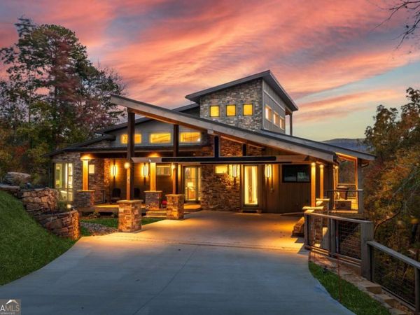 142 Sequoyah Ridge, Blue Ridge, GA 30513