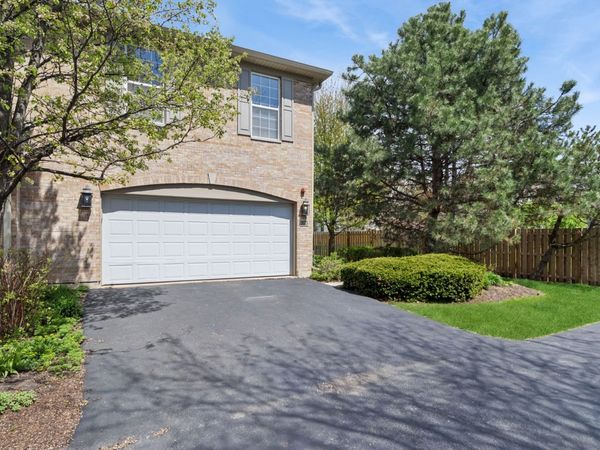 2075 Ivy Ridge Drive , Hoffman Estates, IL 60192