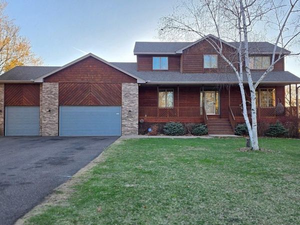 25164 Lincoln Drive NE, Isanti, MN 55040