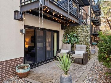 52 Groveland Terrace, Unit 108, Minneapolis, MN 55403