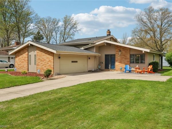 23956 Fairlawn Drive , North Olmsted, OH 44070
