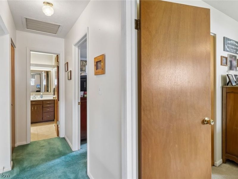 23956 Fairlawn Drive , North Olmsted, OH 44070 Photo 22