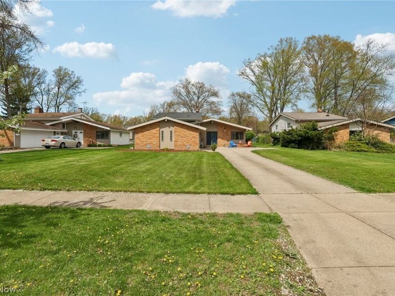 23956 Fairlawn Drive , North Olmsted, OH 44070 Photo 4