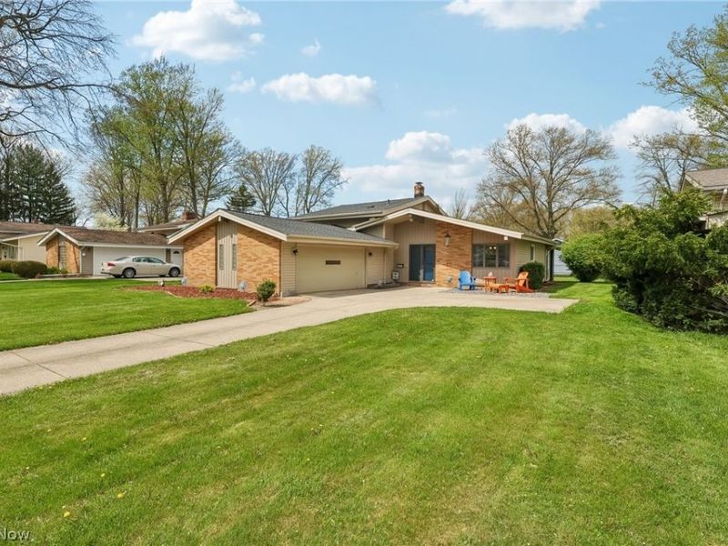 23956 Fairlawn Drive , North Olmsted, OH 44070 Photo 5