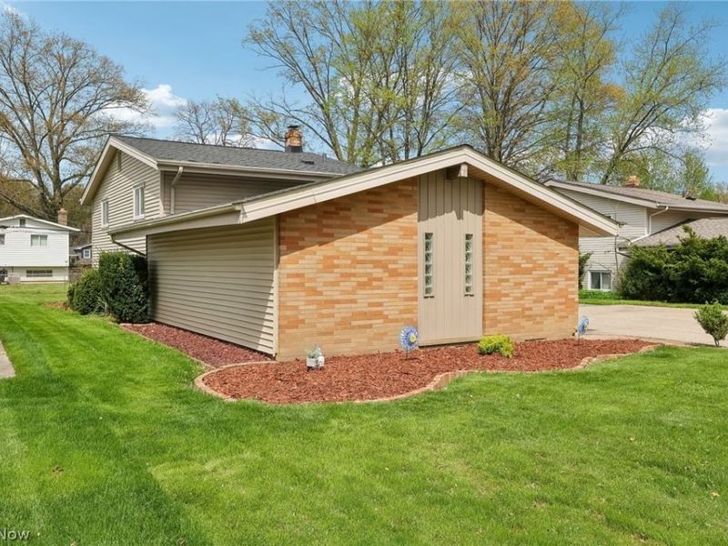 23956 Fairlawn Drive , North Olmsted, OH 44070 Photo 6