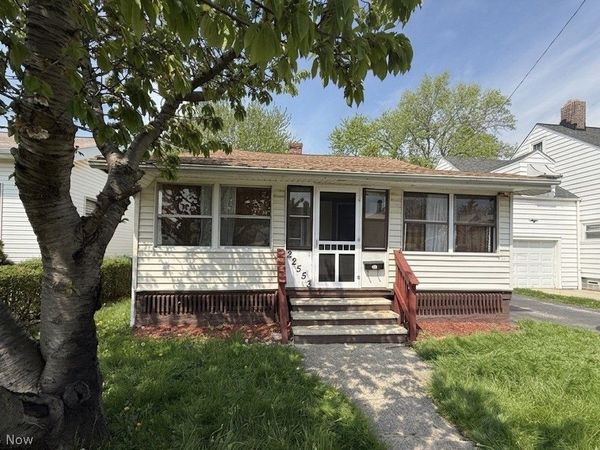 22553 Ivan Avenue, Euclid, OH 44123