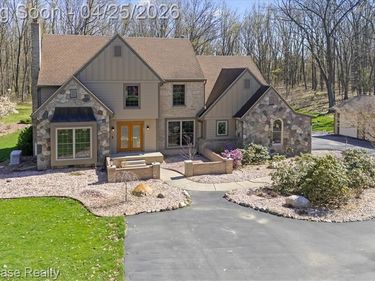 1631 Mystic Hills Drive, Milford Twp, MI 48380