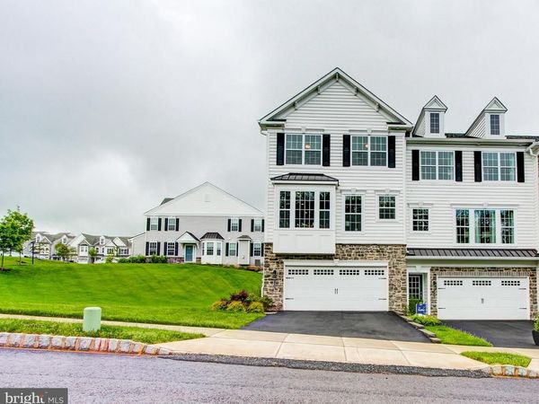 135 WOODWINDS DRIVE, COLLEGEVILLE, PA 19426