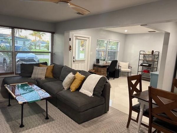 270 NE 45th Street, Oakland Park, FL 33334