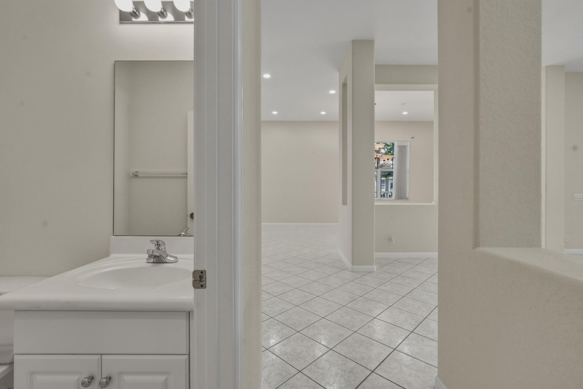 2053 Quail Roost Drive, Weston, FL 33327 Photo