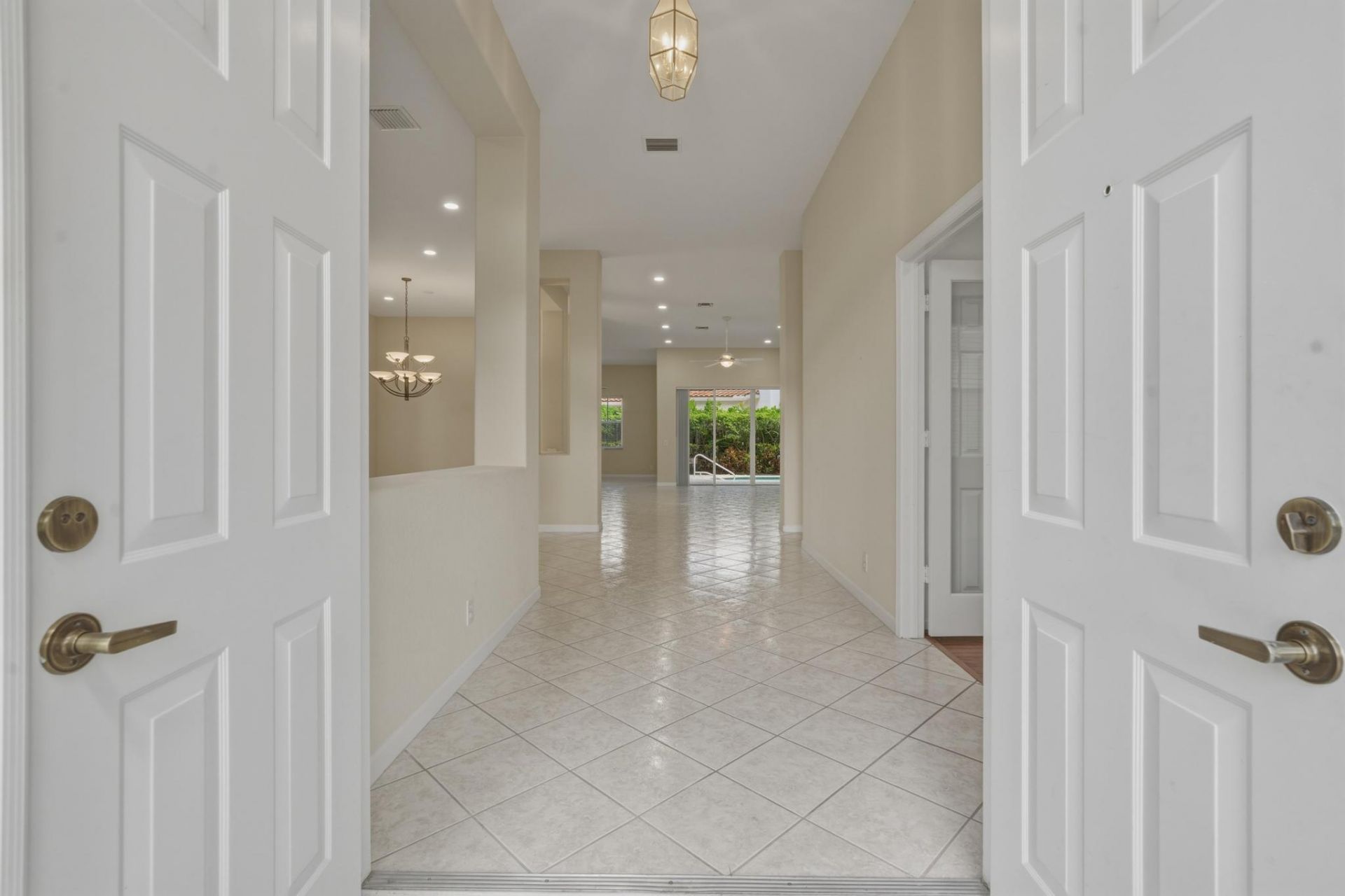 2053 Quail Roost Drive, Weston, FL 33327 Photo