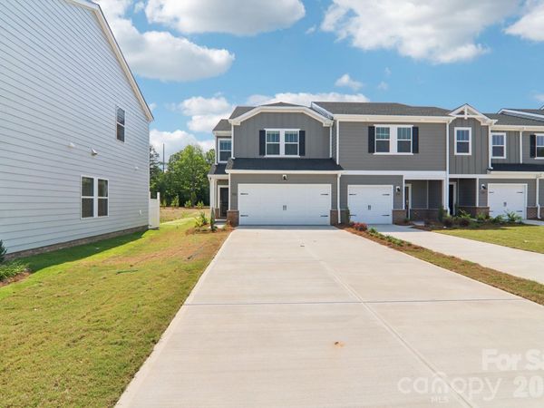 9029 Foggy Brook Loop, Charlotte, NC 28216