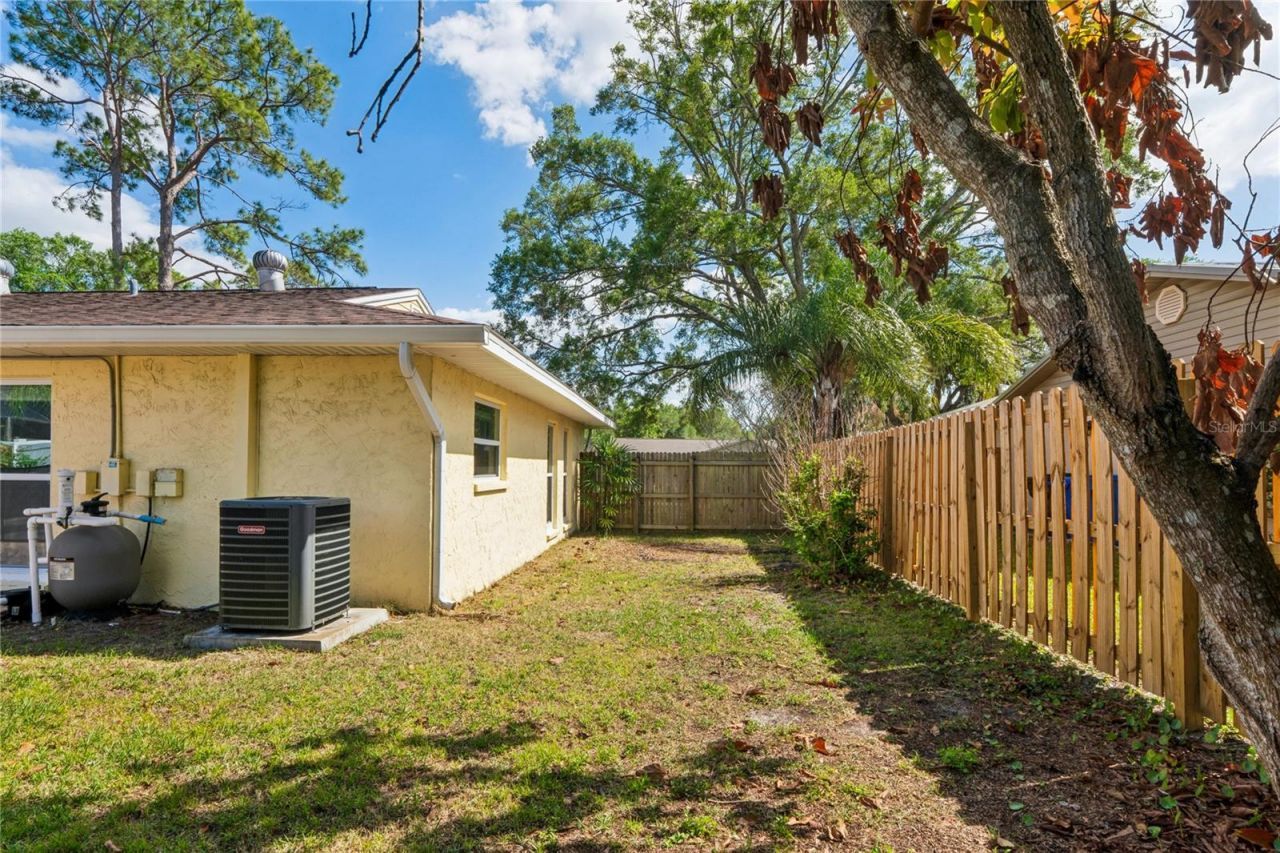 17734 Rivendel Road , Lutz, FL 33549 Photo