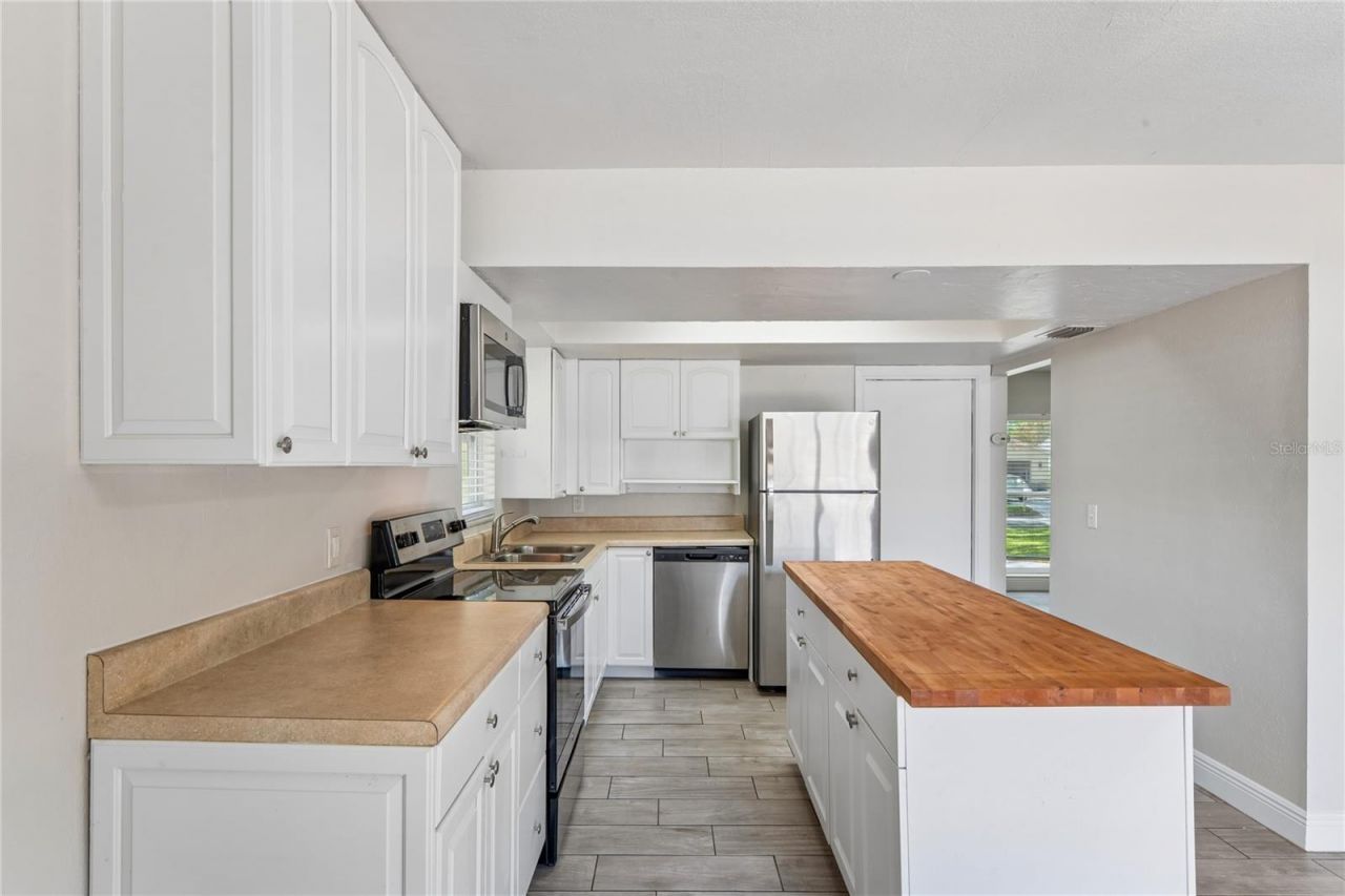 17734 Rivendel Road , Lutz, FL 33549 Photo