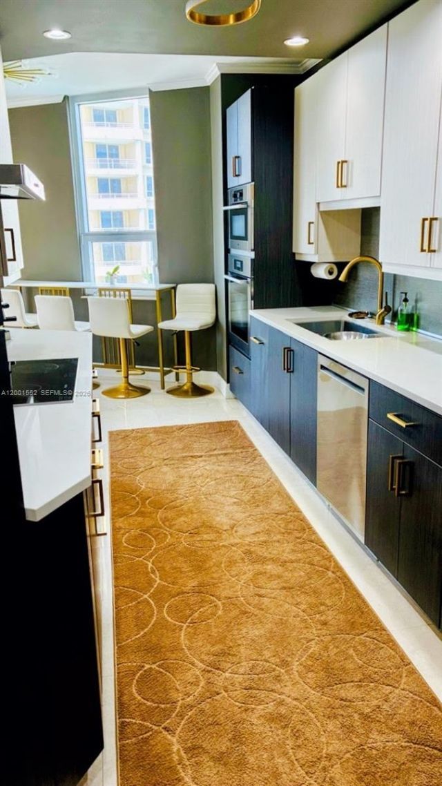 848 Brickell Key Dr, Unit 806, Miami, FL 33131 Photo