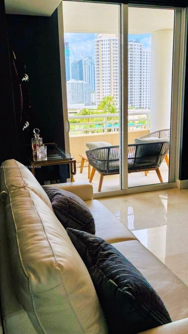 848 Brickell Key Dr, Unit 806, Miami, FL 33131 Photo