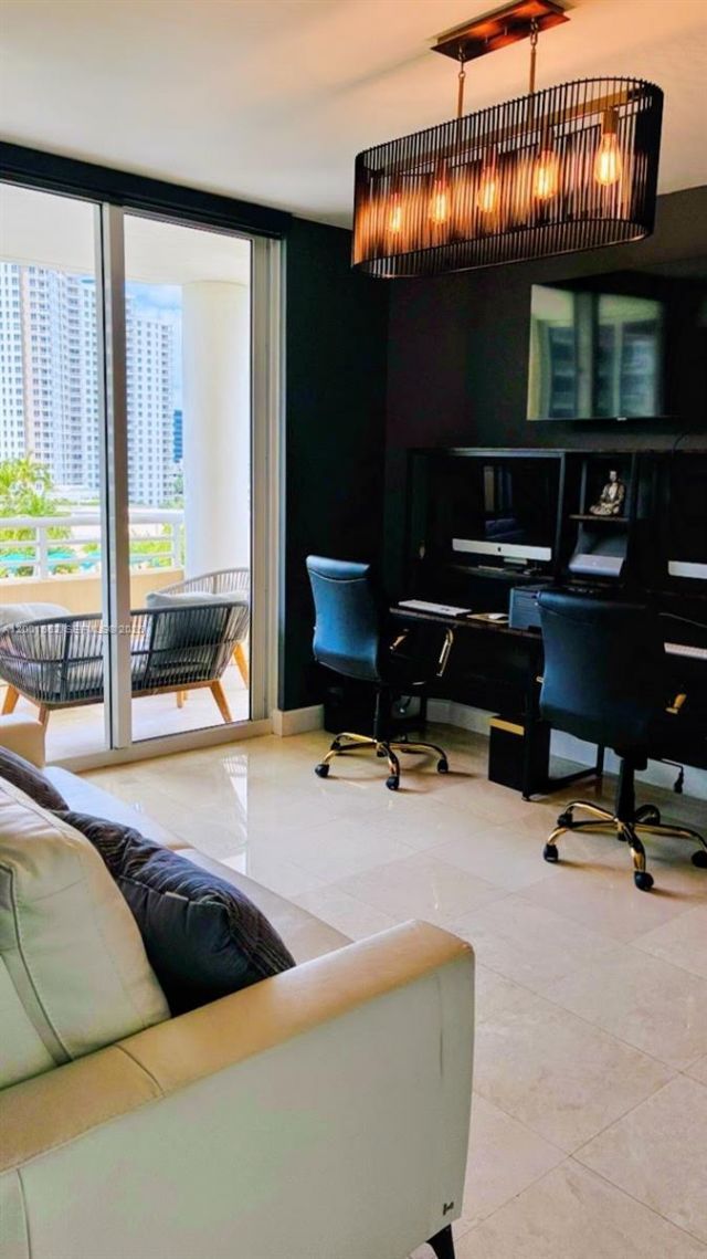 848 Brickell Key Dr, Unit 806, Miami, FL 33131 Photo