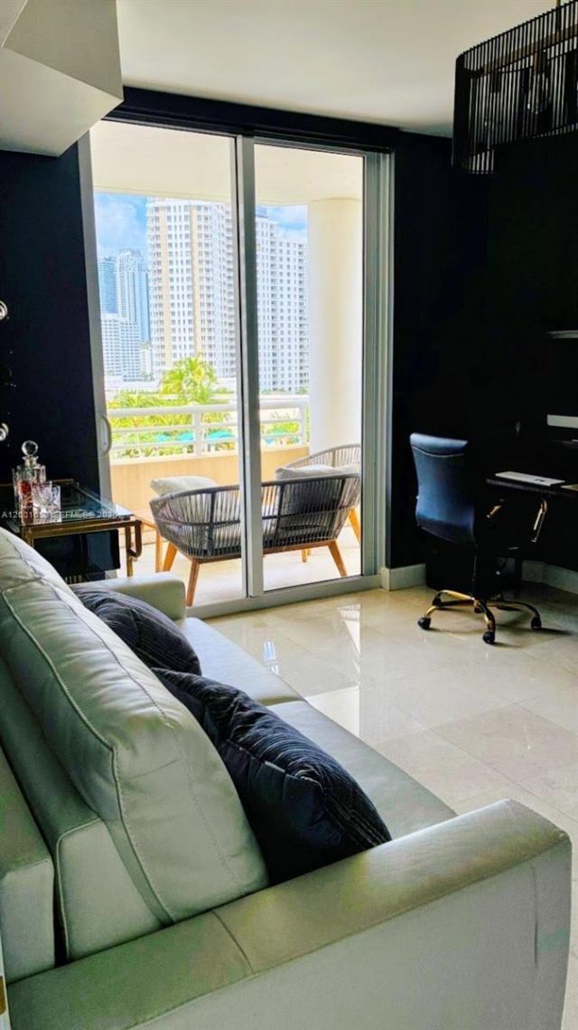 848 Brickell Key Dr, Unit 806, Miami, FL 33131 Photo