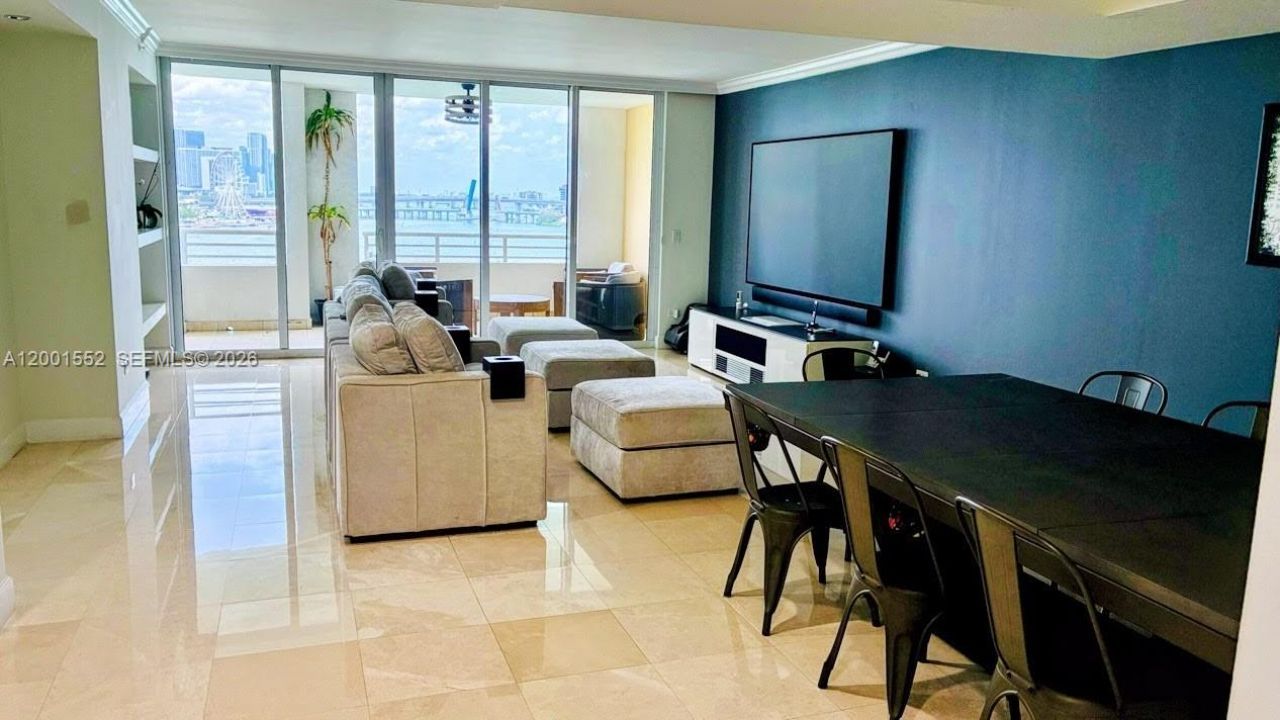 848 Brickell Key Dr, Unit 806, Miami, FL 33131 Photo