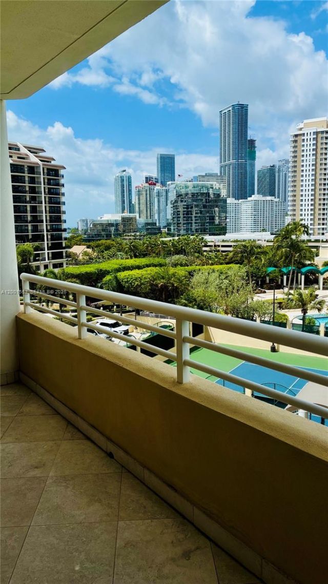 848 Brickell Key Dr, Unit 806, Miami, FL 33131 Photo
