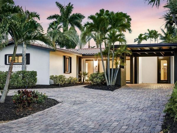 1704 SW 5th Ct, Fort Lauderdale, FL 33312