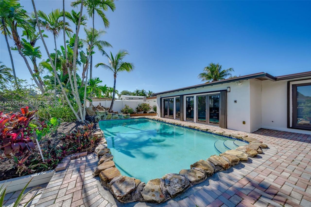 1704 SW 5th Ct, Fort Lauderdale, FL 33312 Photo