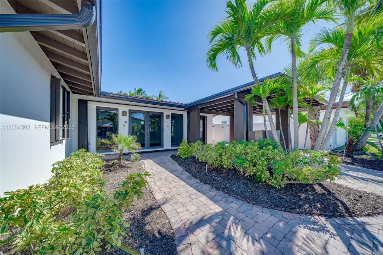 1704 SW 5th Ct , Fort Lauderdale, FL 33312 Photo