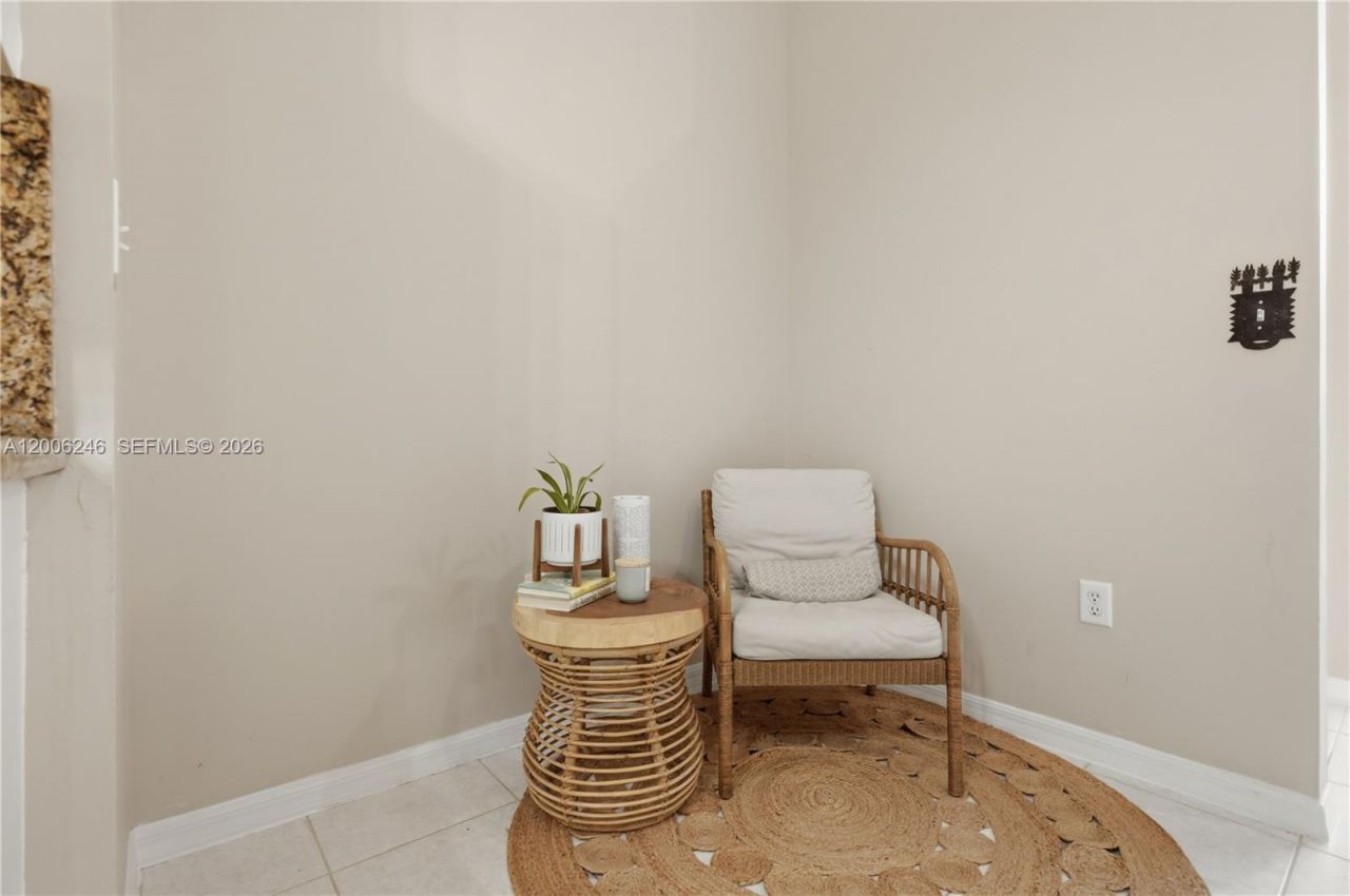 16284 NW 24th St, Pembroke Pines, FL 33028 Photo
