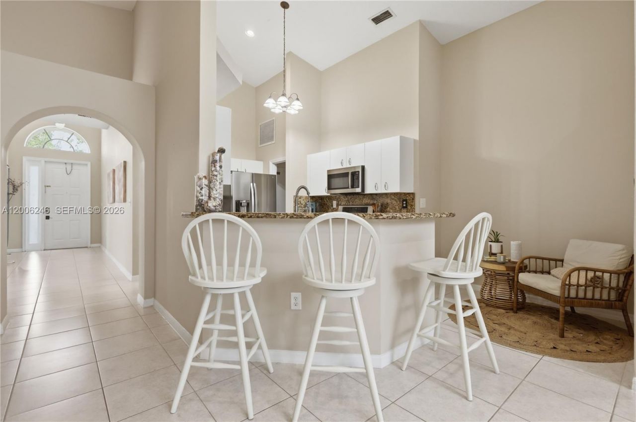 16284 NW 24th St, Pembroke Pines, FL 33028 Photo