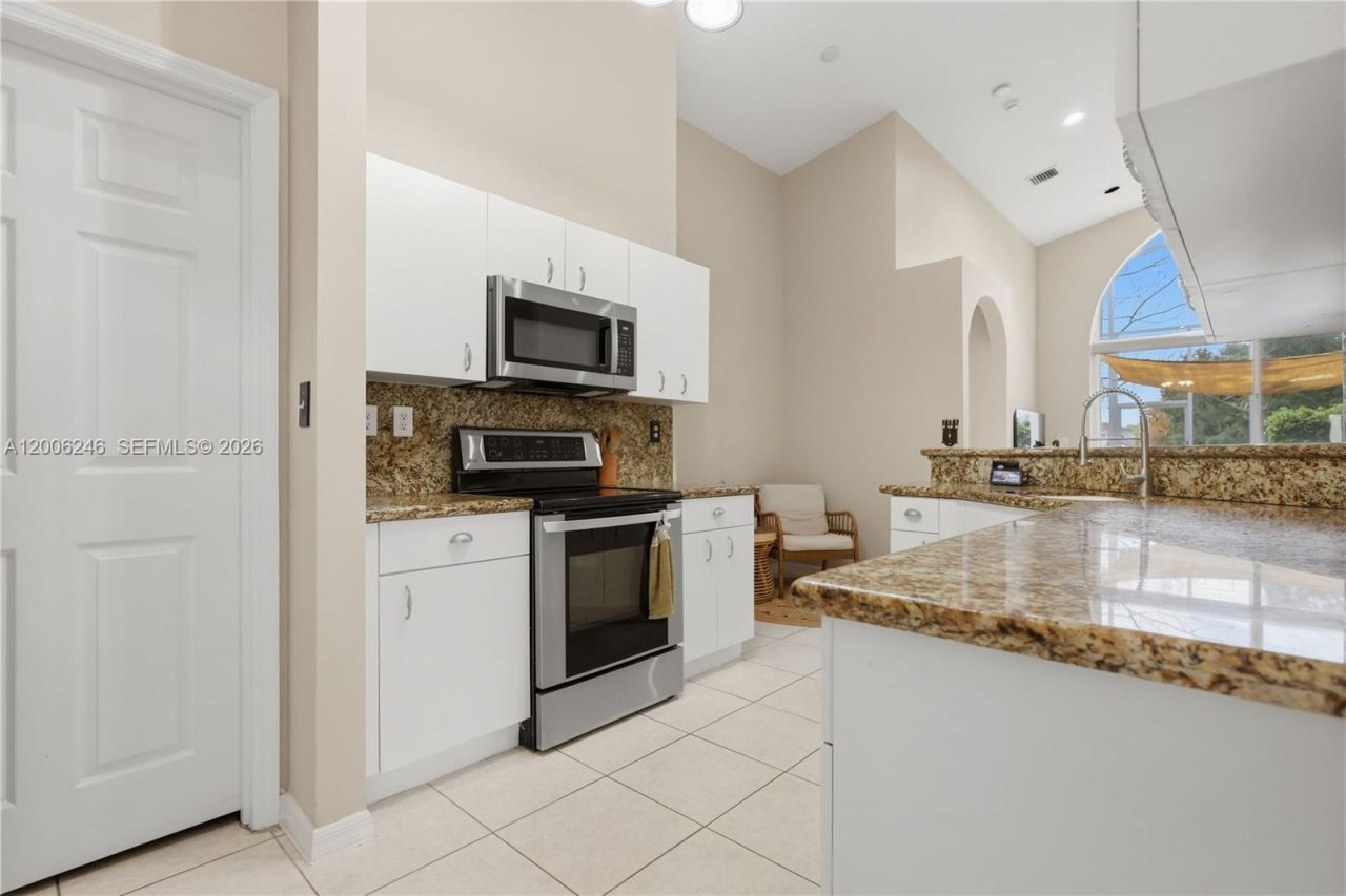 16284 NW 24th St, Pembroke Pines, FL 33028 Photo