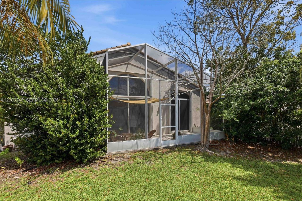 16284 NW 24th St, Pembroke Pines, FL 33028 Photo