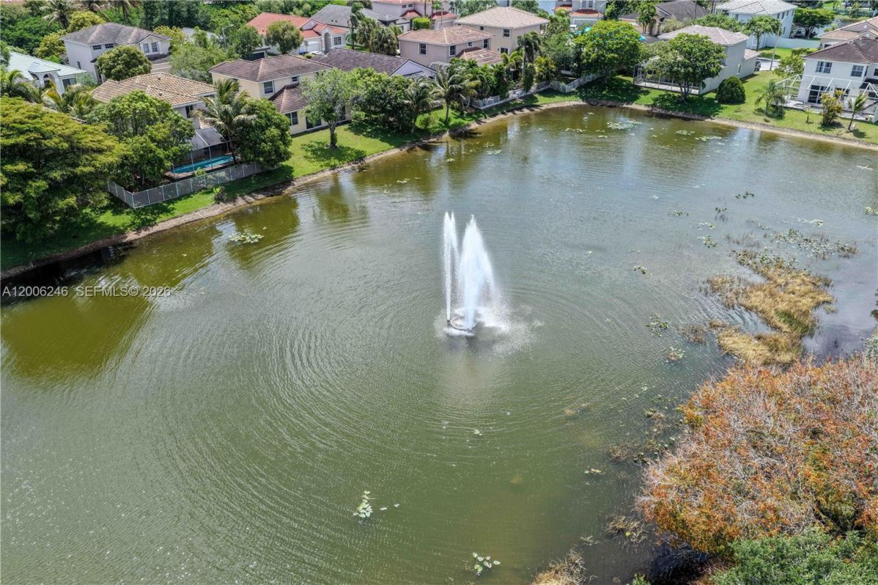 16284 NW 24th St, Pembroke Pines, FL 33028 Photo