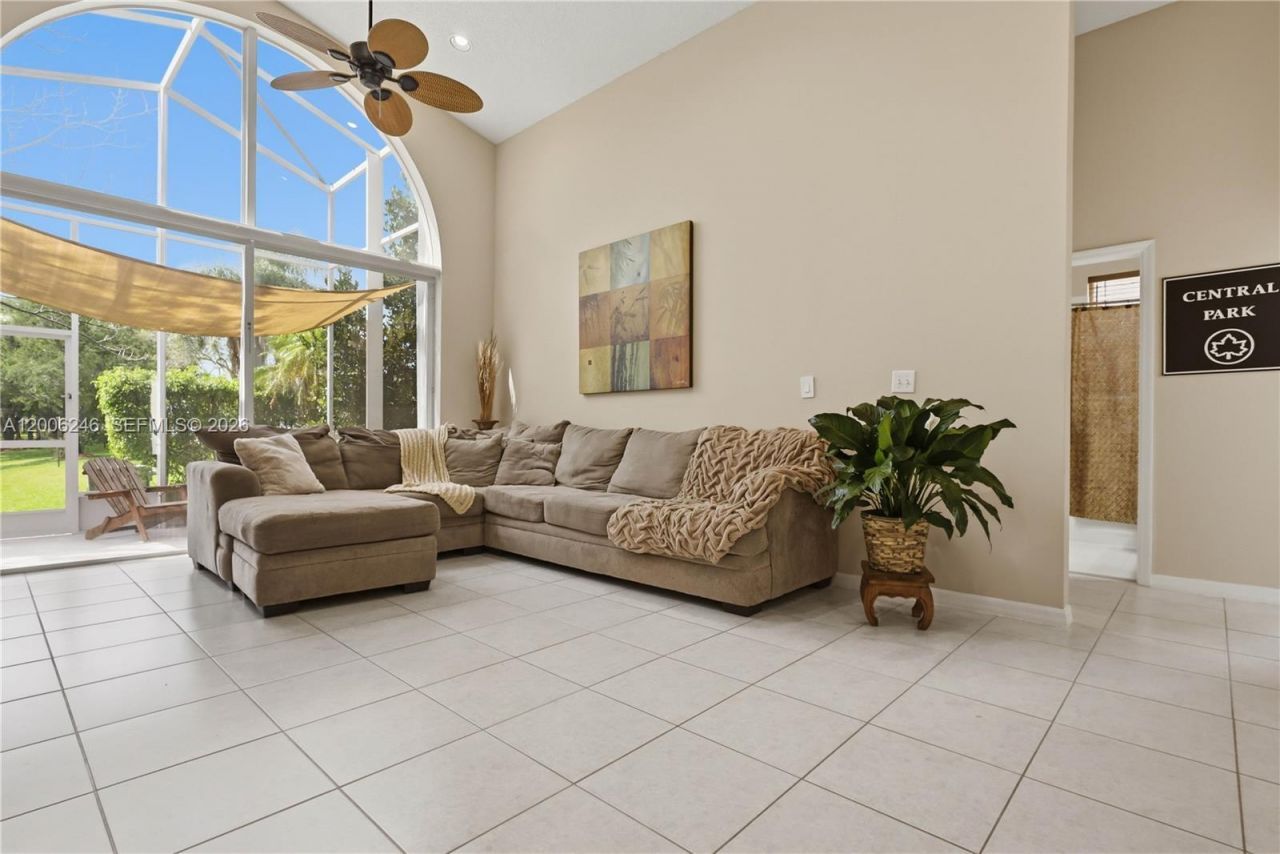 16284 NW 24th St, Pembroke Pines, FL 33028 Photo