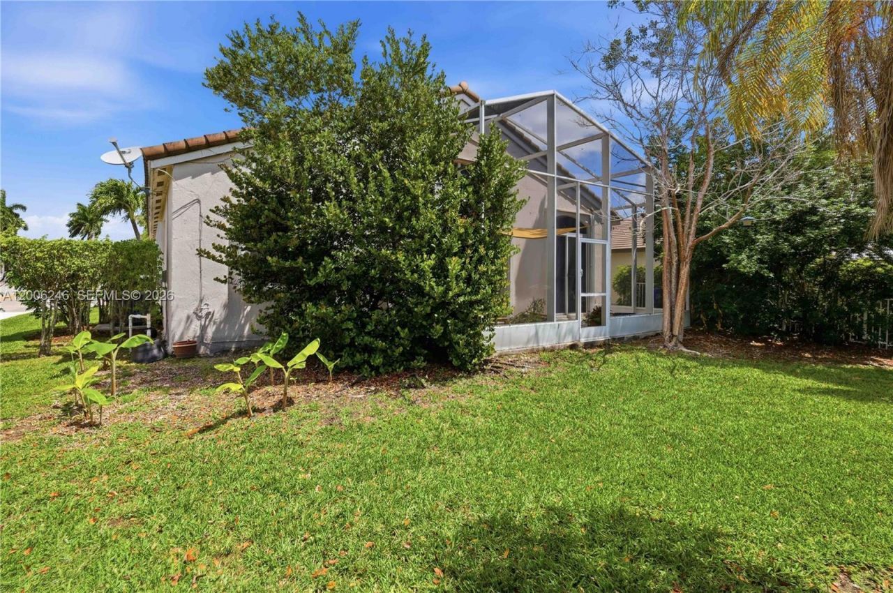 16284 NW 24th St, Pembroke Pines, FL 33028 Photo