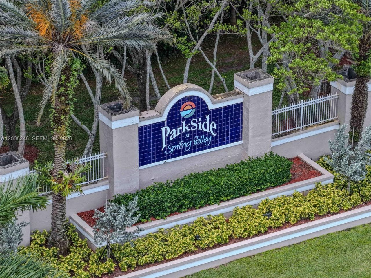16284 NW 24th St, Pembroke Pines, FL 33028 Photo